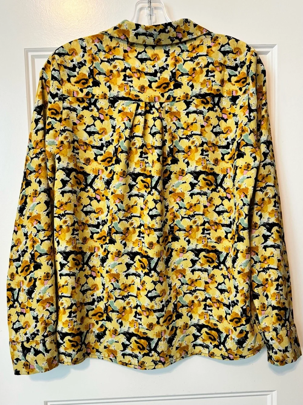 Musy Muse Yellow Floral Button Front Blouse  Small Long Sleeve Lightweight Top - Picture 6 of 6